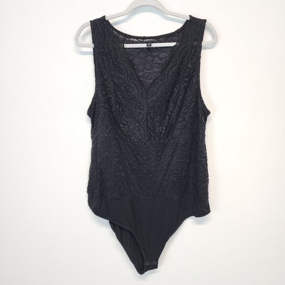 Torrid Black Lace Sleeveless Bodysuit Size 2X V-neck Snap Gusset Stretch Soft - Picture 2 of 12